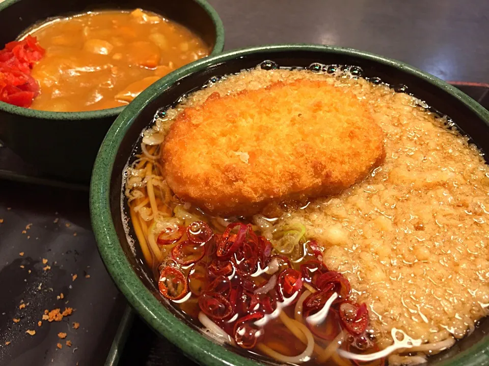 朝そばカレーセットにサービスコロッケ|マハロ菊池さん