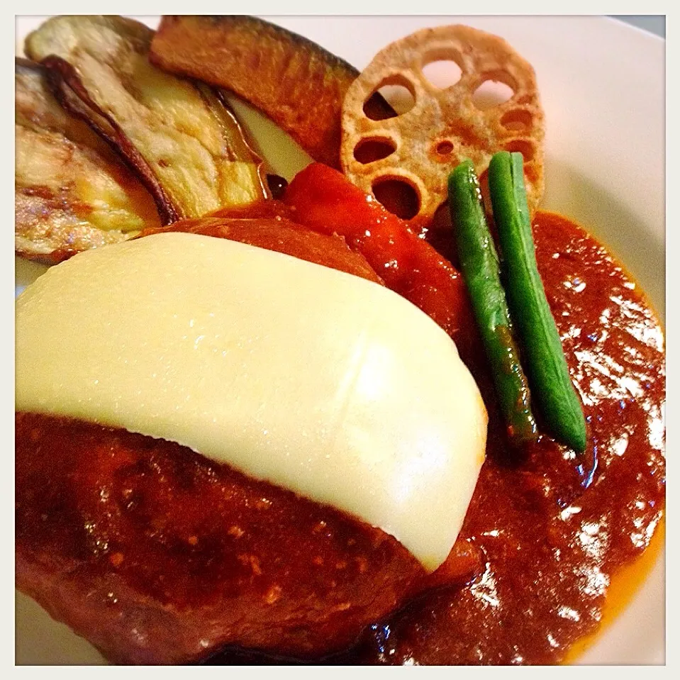 煮込みハンバーグ。Stewed Hamburger Steak|toyamadaさん