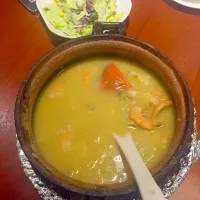 Snapdishの料理写真:膏蟹鲜虾砂锅粥🍲～|西欧さん