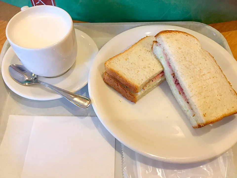 Becks Milk & Ham sandwich|山田さん