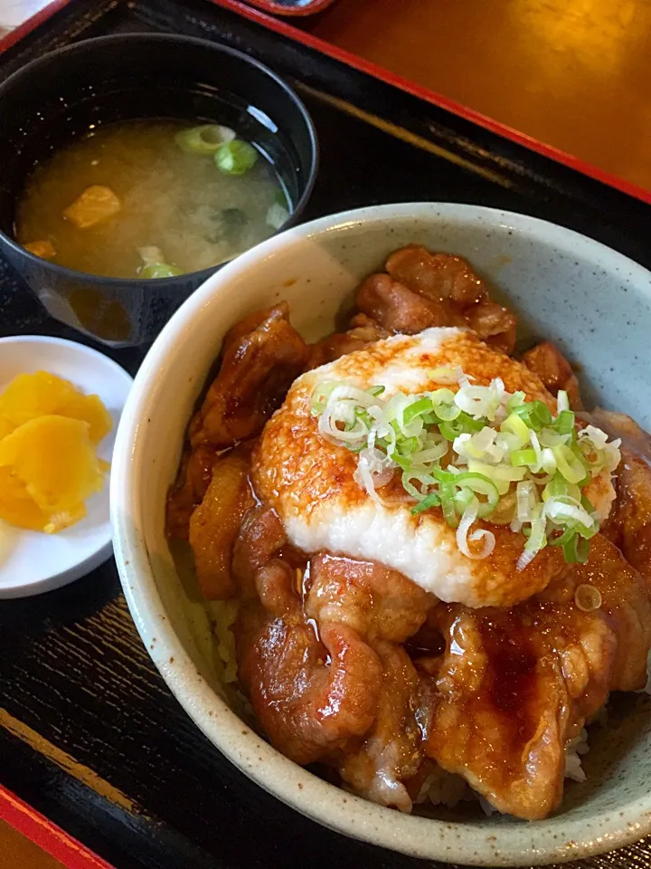 豚とろろ丼|みつなち☆さん