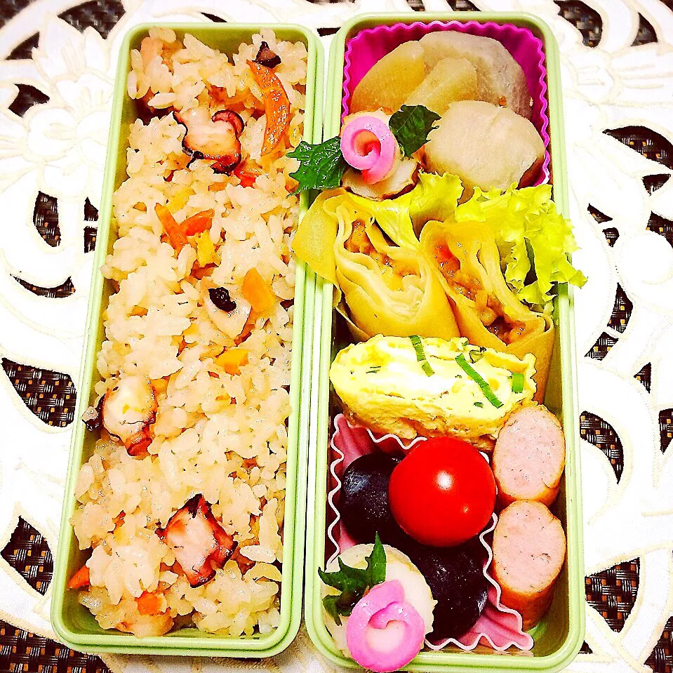 Snapdishの料理写真:今日のお弁当9/8♡たこ飯、里芋・大根の煮物、卵焼き、春巻き…(*^^*)|ばろんさん