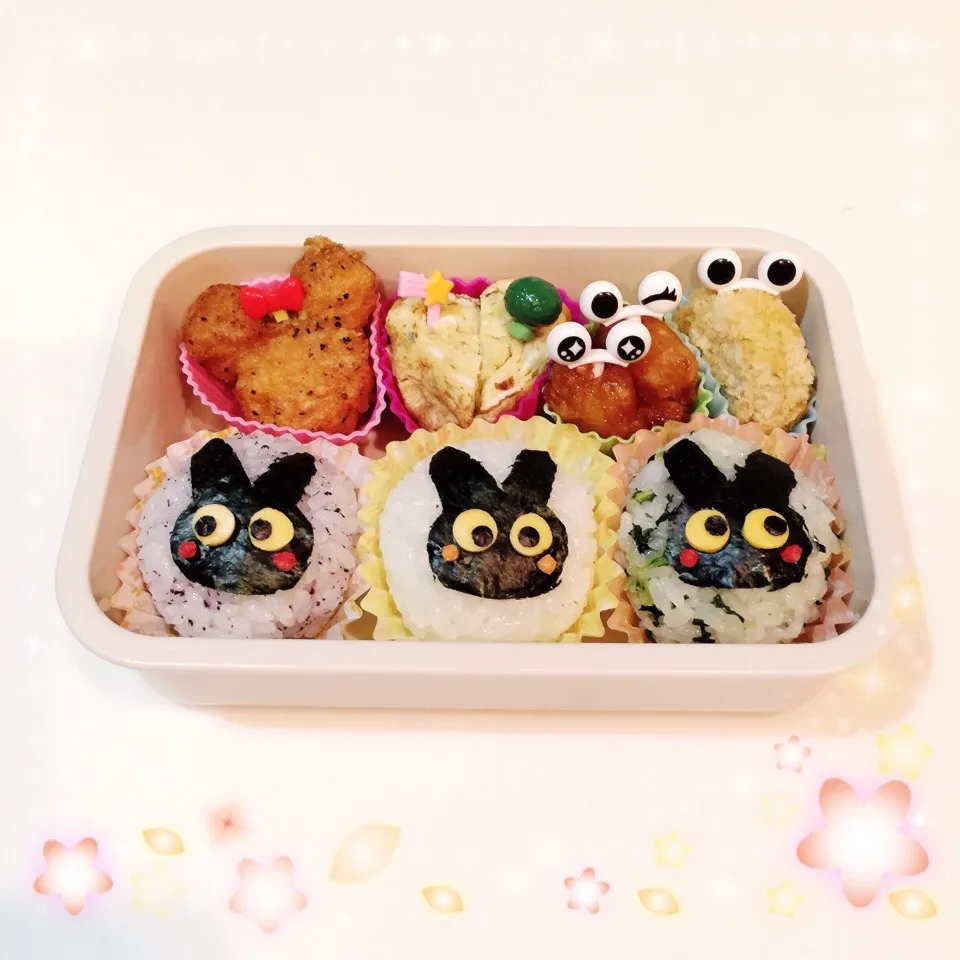 黒うさちゃんにぎり弁当❤︎|Makinsさん