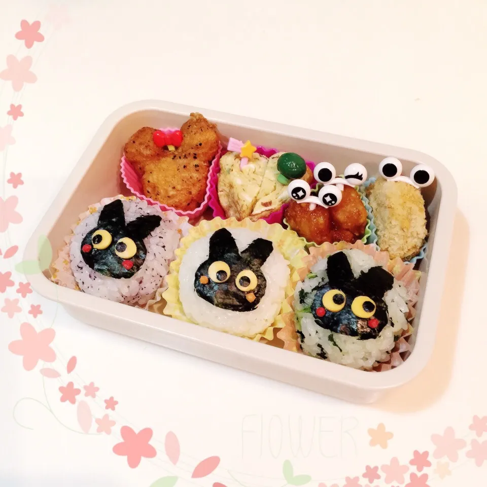 黒うさちゃんにぎり弁当❤︎|Makinsさん