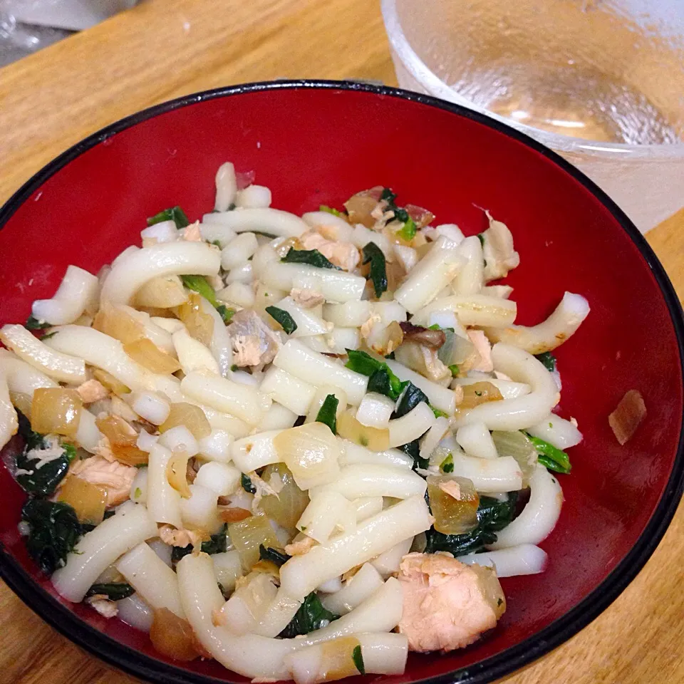 鮭うどん、豆腐、ヨーグルト、オレンジ|かえるさん