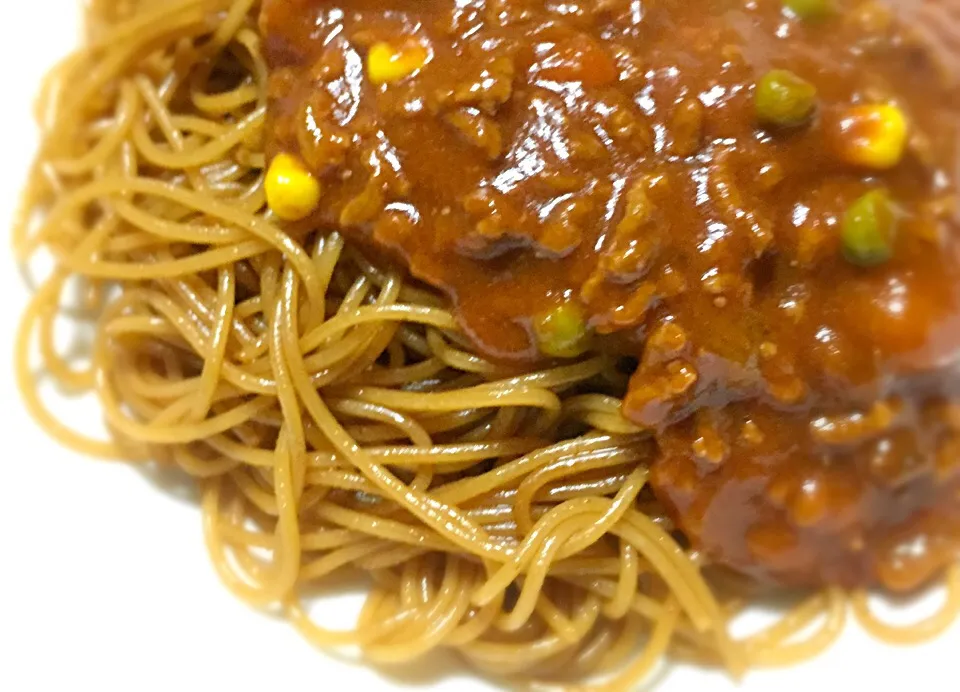 昨日のハヤシライスソースを煮込んでミートソースに変身！これをソーススパゲッティにかけて、新潟Ｂ級グルメのイタリアン(^-^)/|ギムレットさん