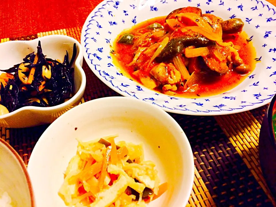 チキンと野菜のトマト煮、鹿尾菜豆|あんなさん