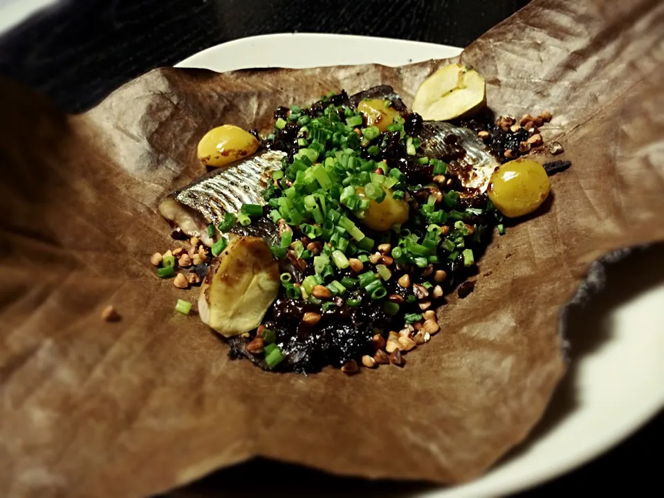 秋刀魚の朴葉肝味噌焼き|やまださん