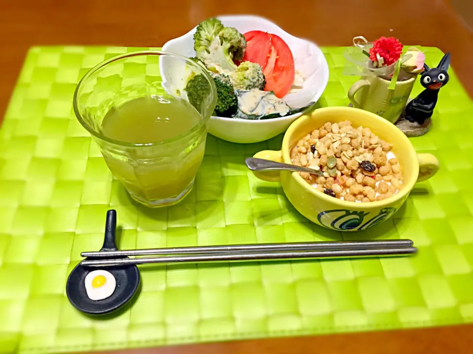 サラダ＆フルグラヨーグルト🍹|マニラ男さん