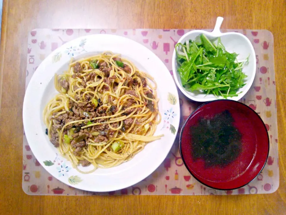 ８月2９日 ネギと挽き肉のパスタ 水菜のサラダ わかめスープ|いもこ。さん