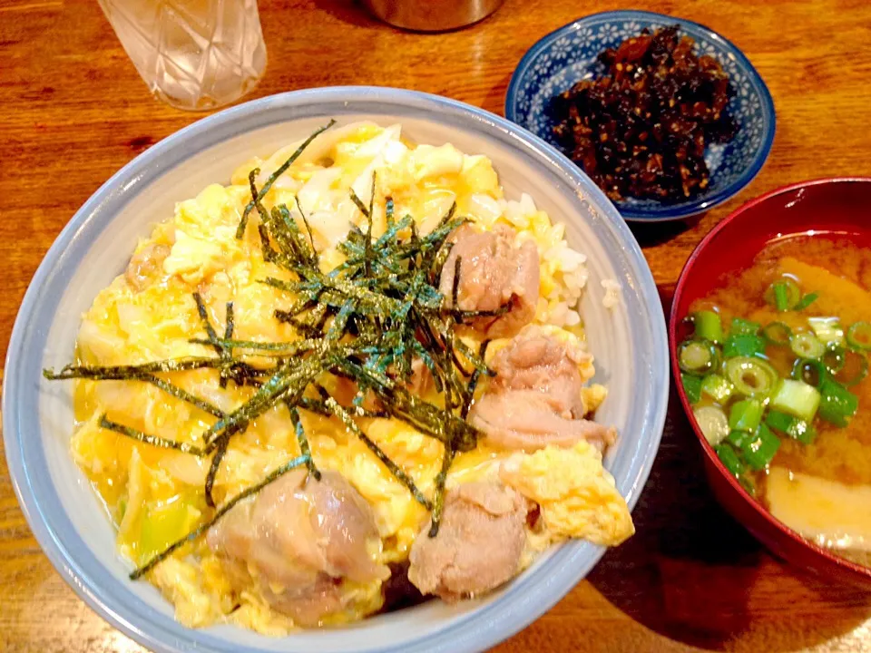 久々の座頭市、親子丼600円也|秋山知隆さん