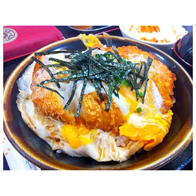 Snapdishの料理写真:Katsudon 🐷🐷🐷|Gamgamntpさん