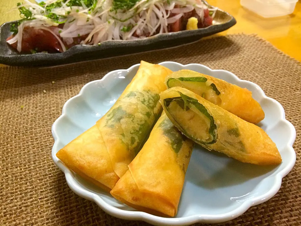 タラモチーズ春巻きと薬味乗っけカツオの刺身🎵|みきおさん