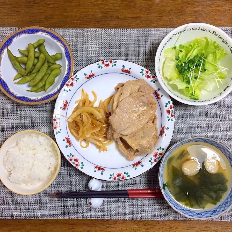 27.9.10 生姜焼き、サラダ、枝豆、わかめとおふの味噌汁、ご飯|ponhoppelさん