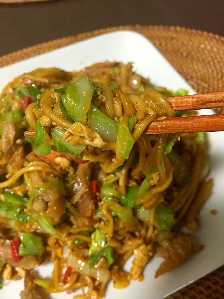 Mie tek tek goreng|yeni kartikasariさん