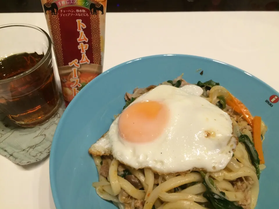 ユウキのトムヤムペーストでエスニック焼うどん|gintanさん