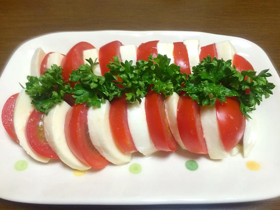 🍅トマトとモッツァレラのカプレーゼ風🍅|あーさん