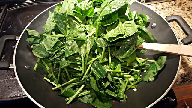 Sautéed Spinach #Healthy #Vegetable #Quick and easy 😋 #Side dish 😆 😆 😆|Alisha GodsglamGirl Matthewsさん