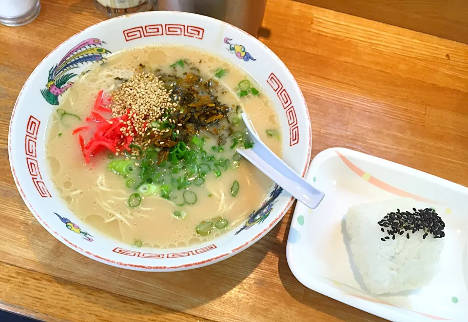 ラーメン🍜は当然バリ固😄朝のサービスセット¥410で治安撹乱準備🍀|にゃあ（芸名）さん