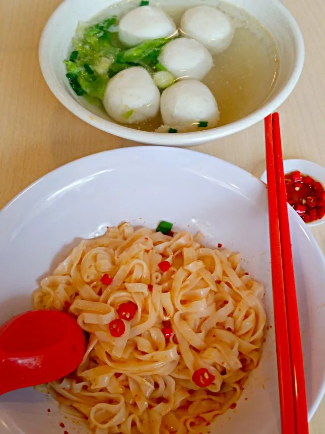 Spicy Big Fishballs Noodles|🌷lynnlicious🌷さん