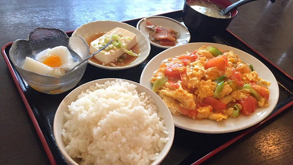 【日替定食】トマトと玉子の塩味炒めを頂きました。|momongatomoさん