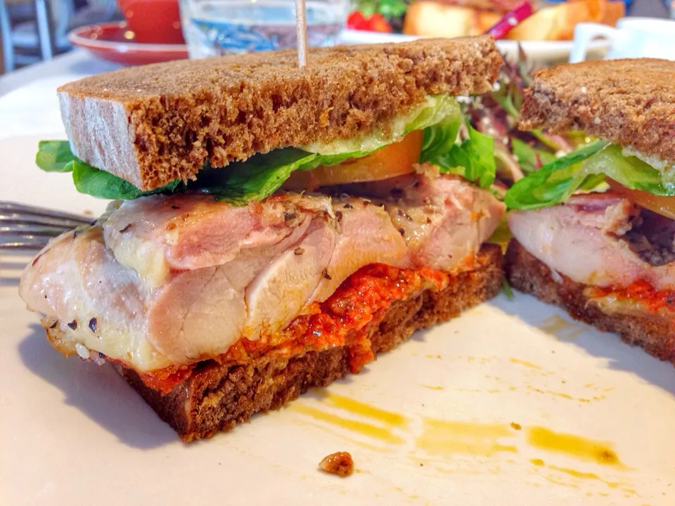 Sandwich - Sundried tomato & grilled chicken on rye bread@Cedele, Great World City|coxiella24さん