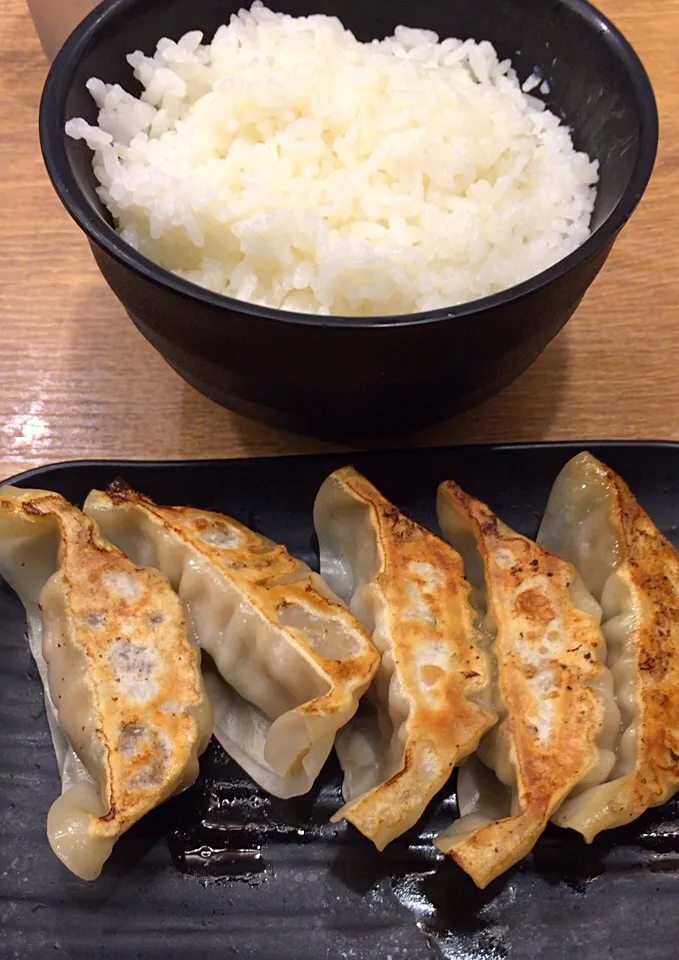 餃子  ご飯|るみおんさん