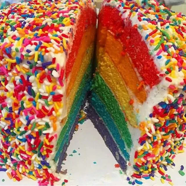 rainbow sprinkle cake|CHUENCHAIさん