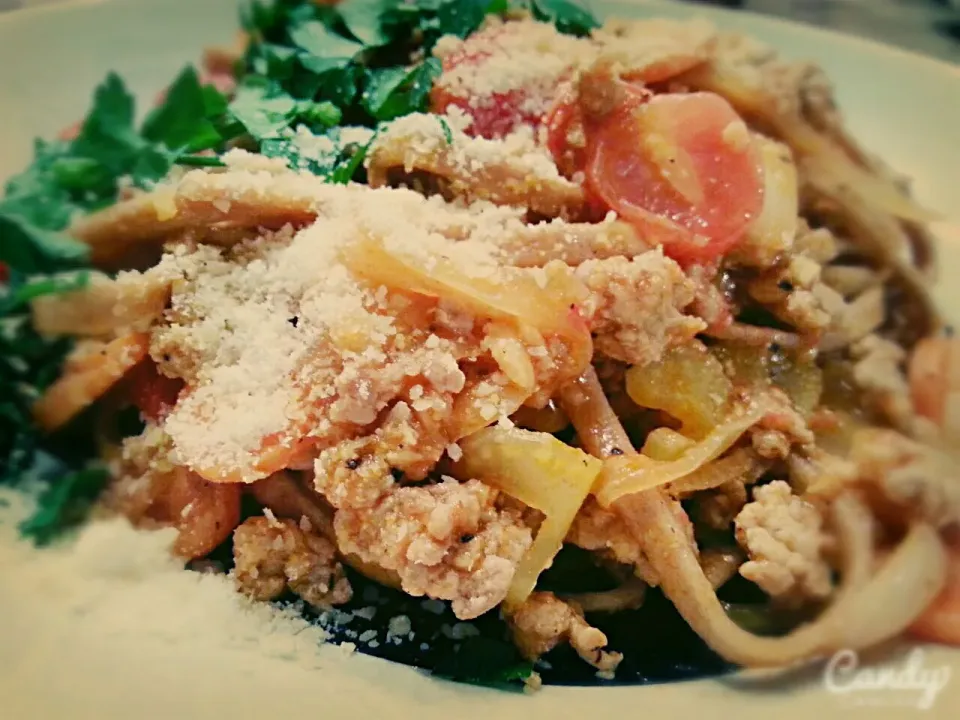 #BlueApron Late Summer Pork Bolognese with Whole Grain Linguine & Cherry Tomatoes|Courtney Alizabet Riess Handelさん