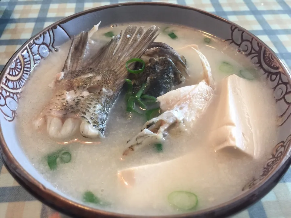 魚のほね骨とうふ豆腐スープ|蓝莓与鸡肉さん