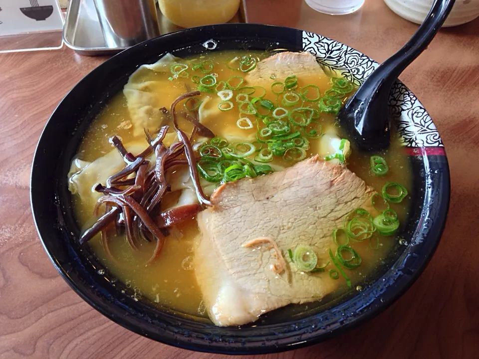 博多 横綱ラーメン|ちゃみこさん