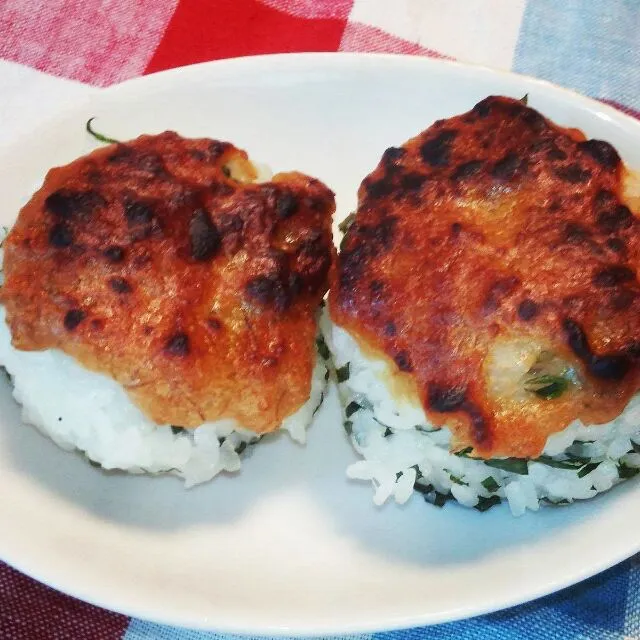 日曜日の昼ごはん　麦味噌焼おにぎり|毎朝５時ラーⅡさん