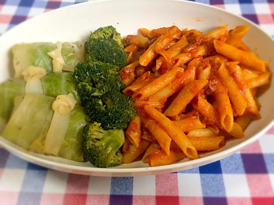 Snapdishの料理写真:ロールキャベツとペンネアラビアータ
Penne all'arrabbiata and Roll cabbage|Hiroさん