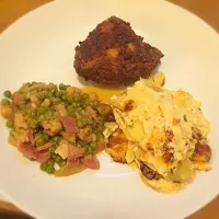 Dinner is served! Apple cider brined paprika fried chicken, gratin dauphinois (the best I've ever made :)), peas and cauliflower with country ham|West Coast Southernerさん