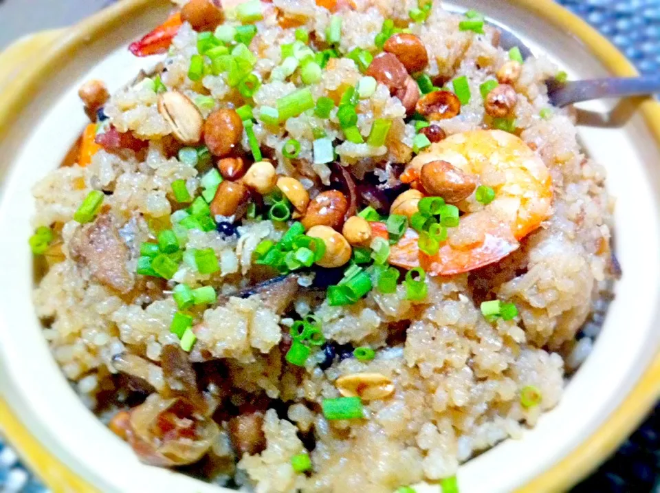 Kiampong Rice

A Chinese-Filipino rice casserole.|JM de Guzmanさん