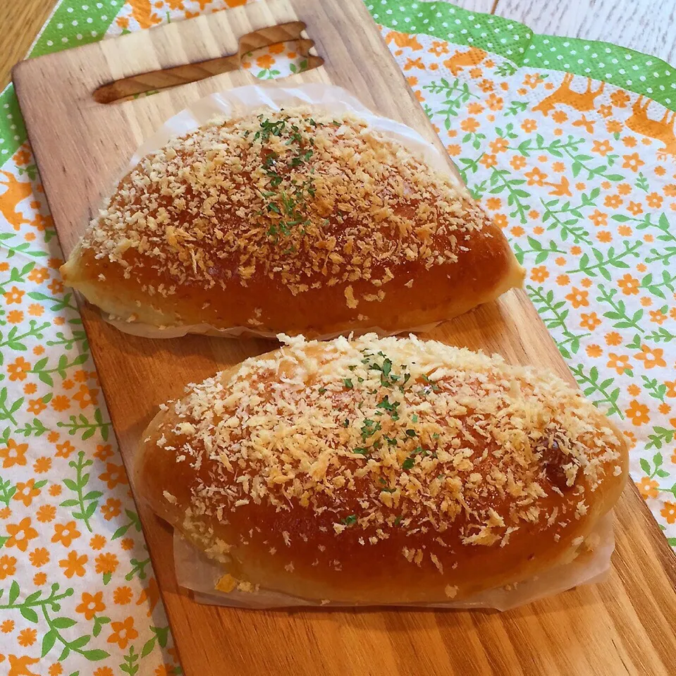 キーマカレーをリメイク‼︎
焼きキーマカレーパン|まつださんさん