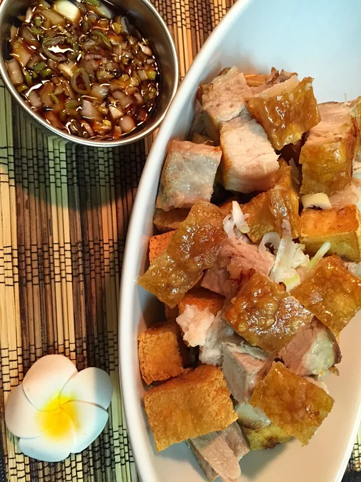 Crunchy Pork and deep Fried Tofu|Tito Jickain Recososa Jrさん