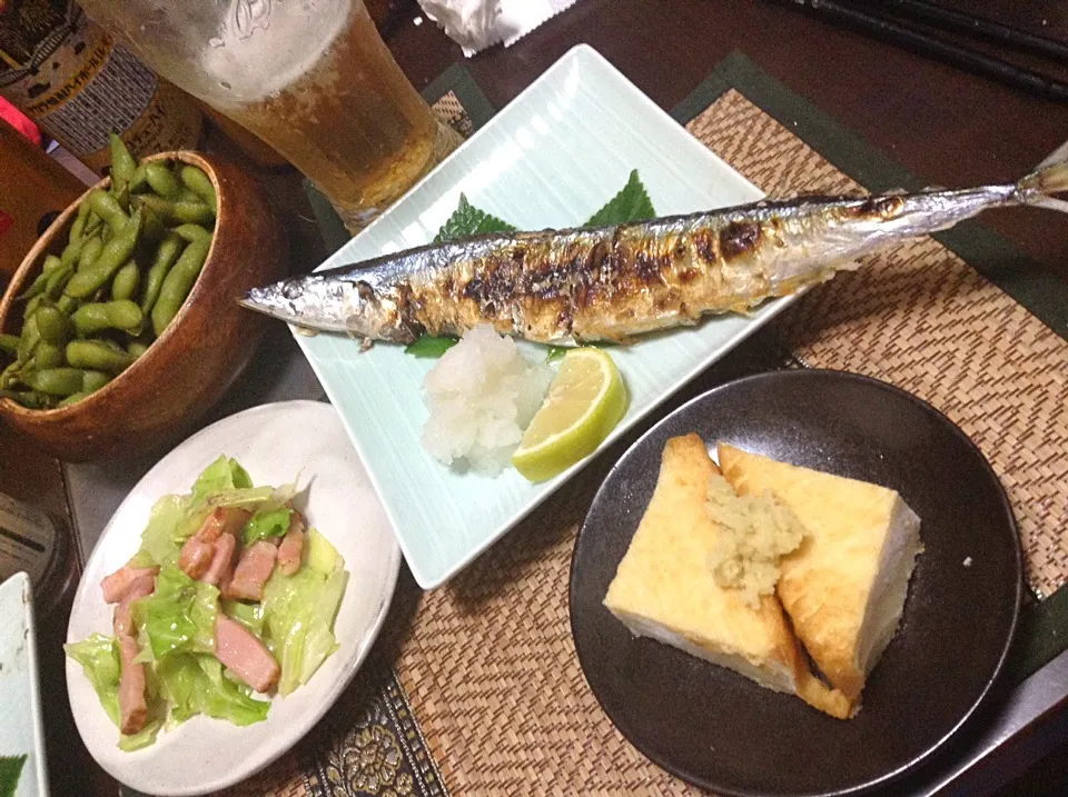 Snapdishの料理写真:秋刀魚の塩焼き＆キャベツとベーコンの炒め＆厚揚げ|まぐろさん