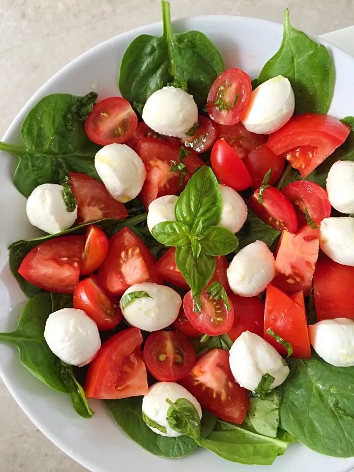 Tomato mozzarella salad|12Dragonさん