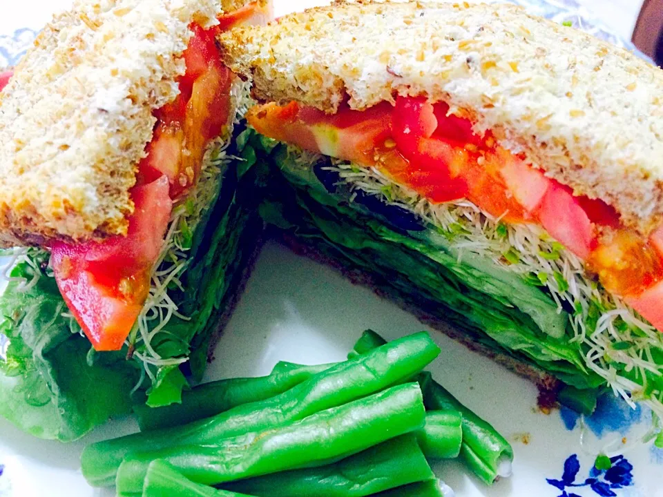 Veggie Sandwich w/ green beans フレッシュベジサンド|Berry Berriesさん