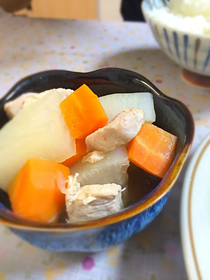 大根と鳥肉の煮物|さっちゃんさん