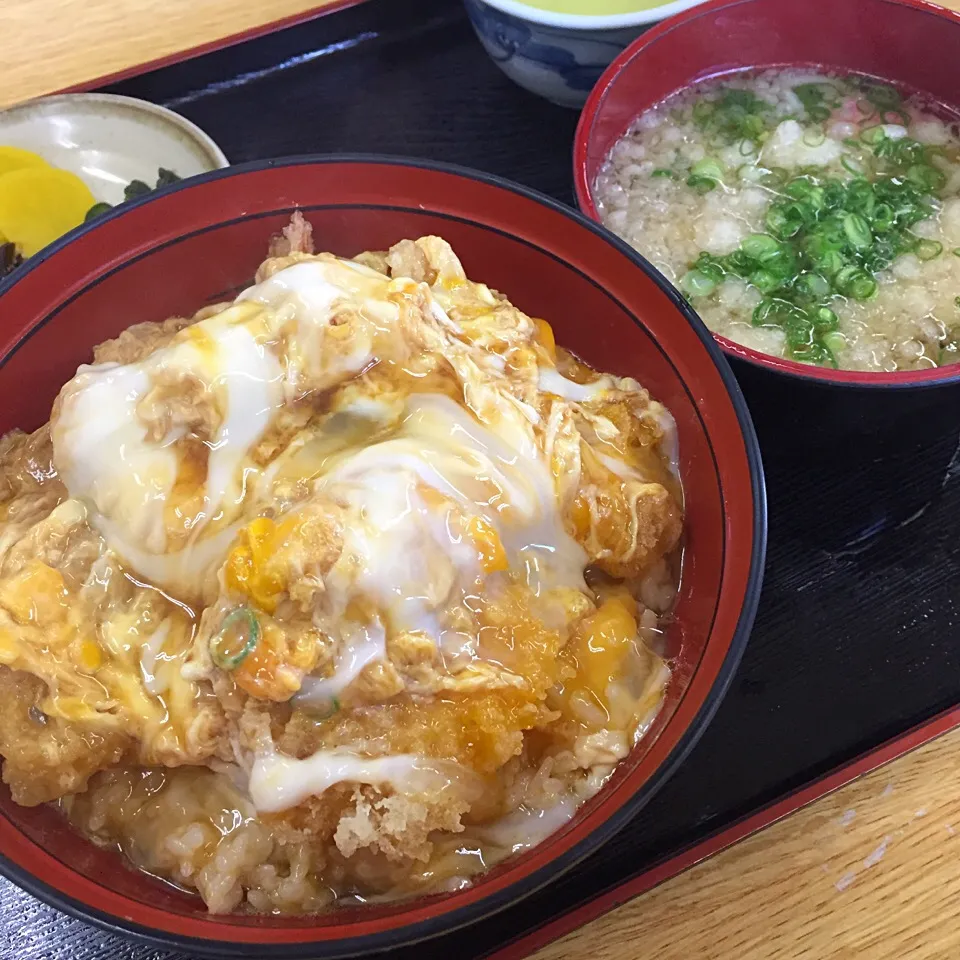 Snapdishの料理写真:天丼 (ミニうどん付き)|maixx ใหม่さん