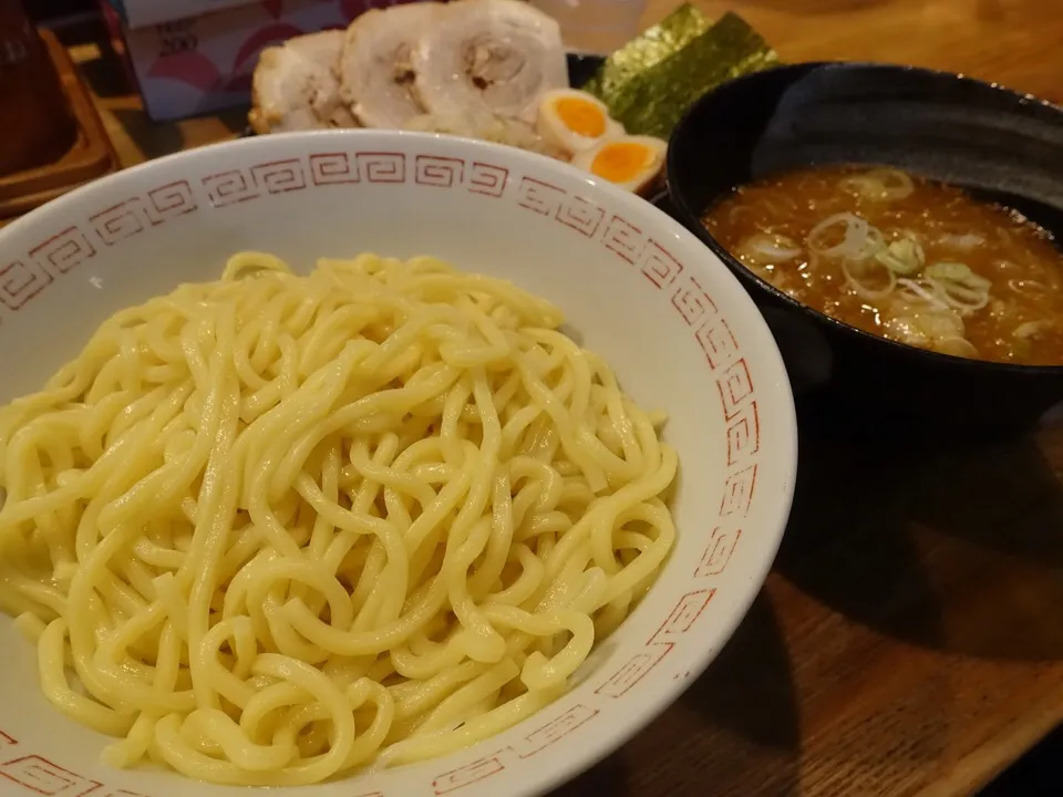 Snapdishの料理写真:ごんろく 味噌つけ麺 中盛 熱盛 全部入り|ddr3rdmixさん