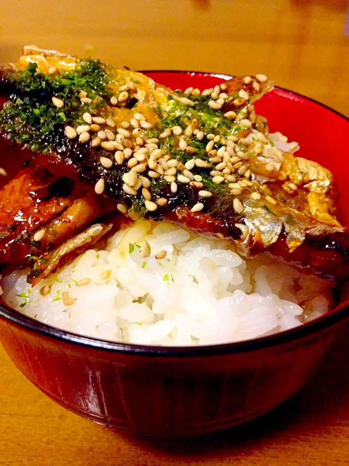 秋刀魚の缶詰めで蒲焼き丼💕ポイントは〜|まいりさん