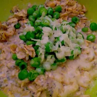 Snapdishの料理写真:Savory Oatmeal with Peas & White Cheddar|Stephanie Flores Lachneyさん