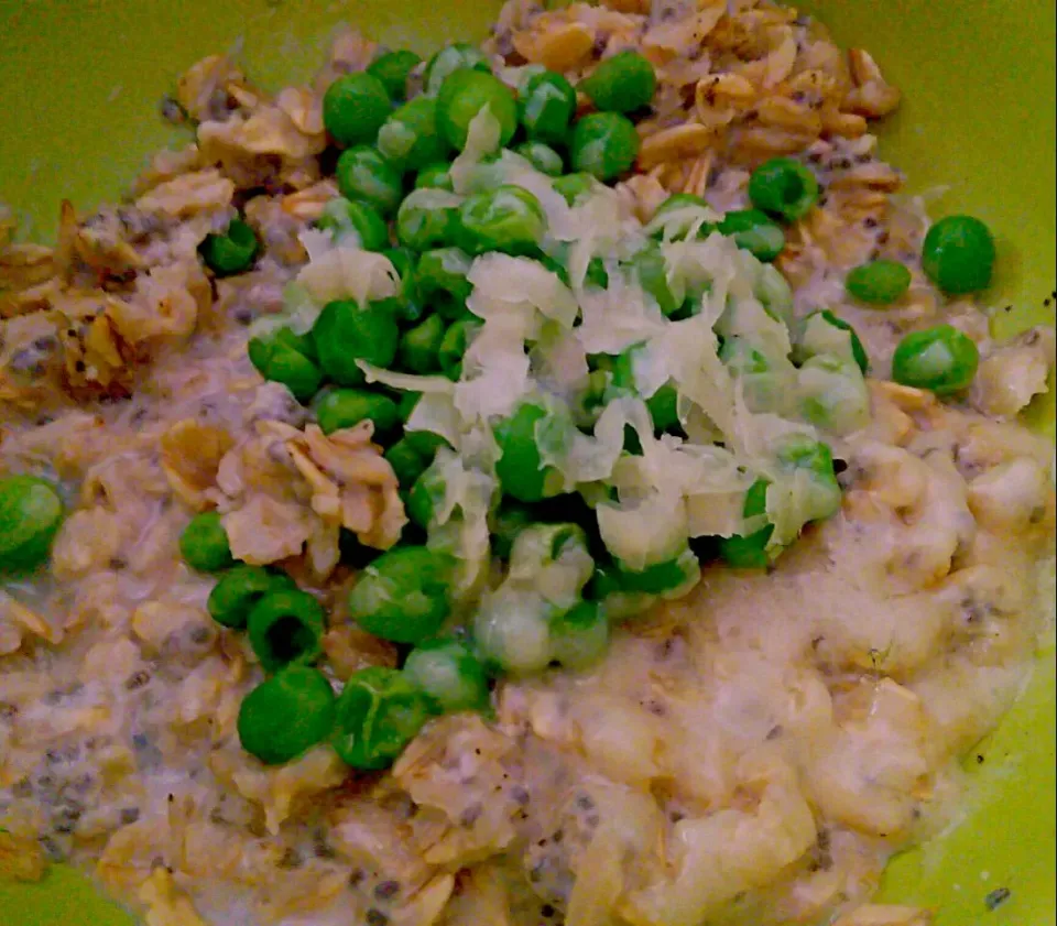 Savory Oatmeal with Peas & White Cheddar|Stephanie Flores Lachneyさん