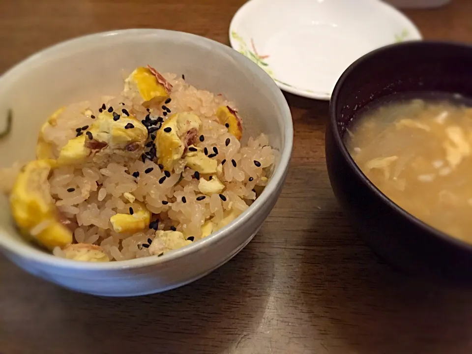 我が家の栗で、栗ご飯✧⁺⸜(●˙▾˙●)⸝⁺✧|Ayaさん