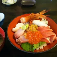 Snapdishの料理写真:海鮮丼ランチ|Yoriさん