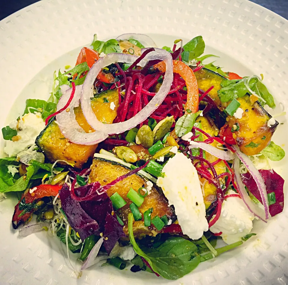 Roast Pumpkin Feta Salad, Balsamic Honey Dressing|Hiroyuki Miyagiさん