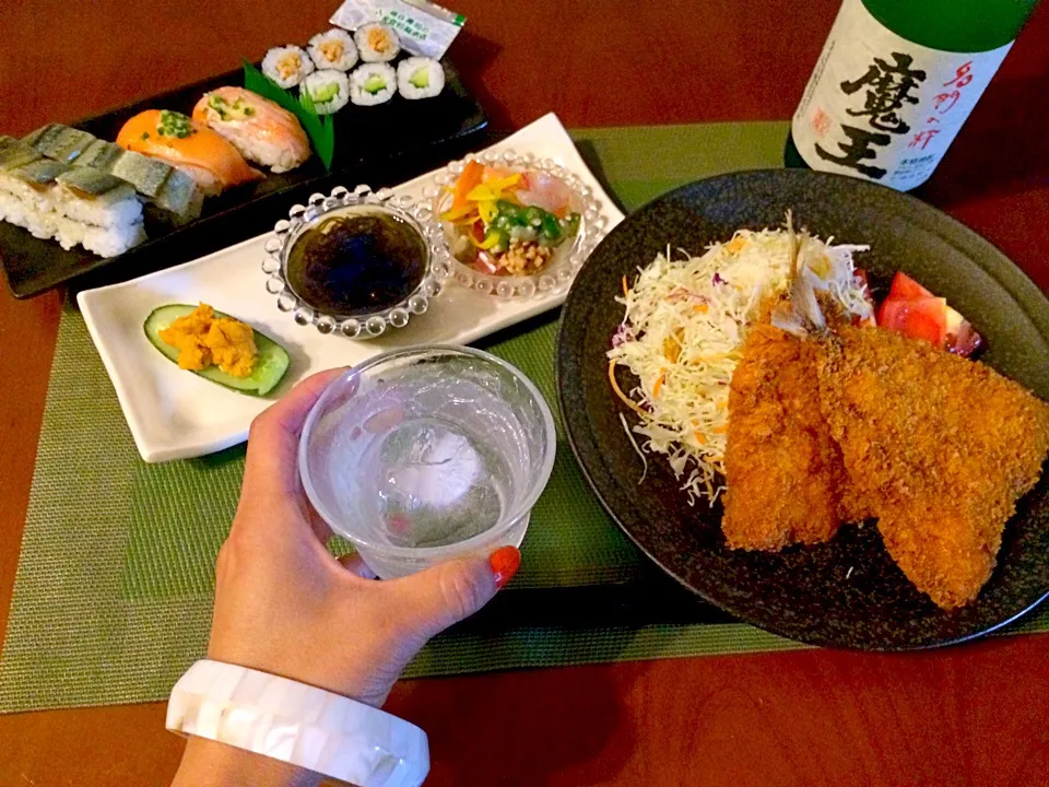 Today's Dinner🍴前菜･鰺ﾌﾗｲ(お惣菜)&美登利寿司(秋刀魚の押し寿司,サーモン炙り&トロサーモン😻)|🌈Ami🍻さん